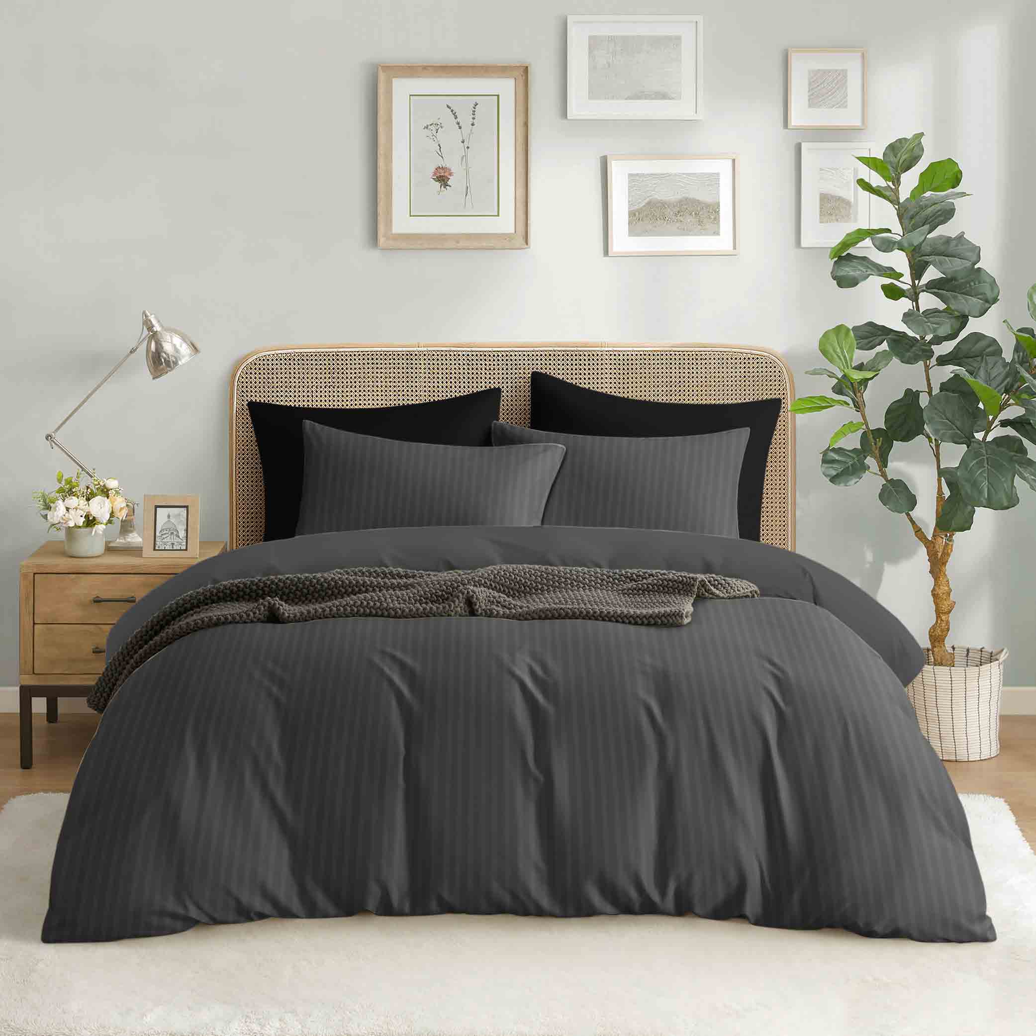 Bedsheets Manufacturer & Suppilers